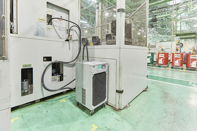 Machining center spindle cooling