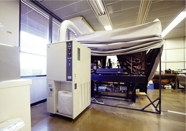 Temperature control of surface plate